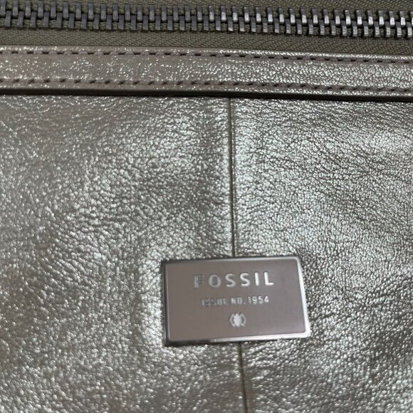 Fossil Gold Metallic Soft Zip Leather Crossbody - EUC - Picture 8 of 12